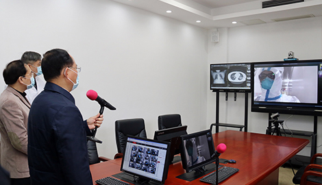 非常時(shí)期的“面對(duì)面”慰問